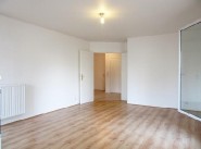 Purchase sale three-room apartment Orly